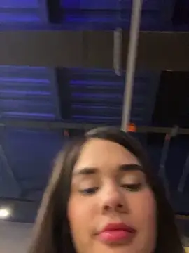 Snapshot of BellaLeclair chatting on 17, 12, 2025 BellaLeclair online show from 17, 12, 2025