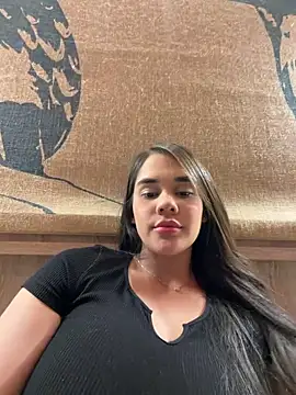 Snapshot of BellaLeclair chatting on 11, 3, 2026 BellaLeclair online show from 11, 3, 2026