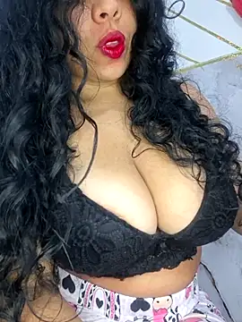 Snapshot of Yemaly_Lee chatting on 21, 4, 2026 Yemaly Lee online show from 21, 4, 2026