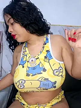 Snapshot of Yemaly_Lee chatting on 15, 5, 2026 Yemaly Lee online show from 15, 5, 2026
