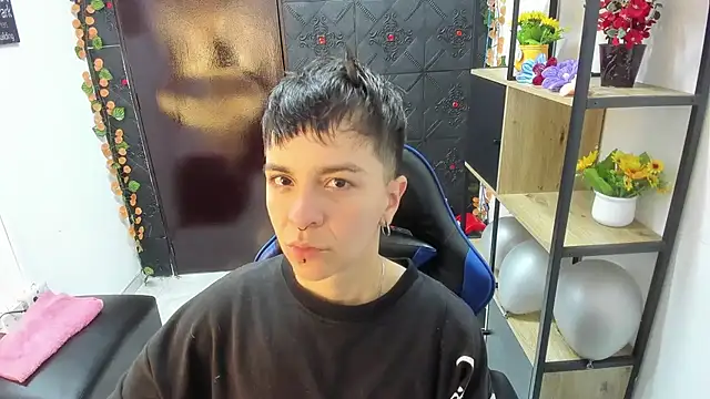  Hannah Hot online show from 12, 4, 2026