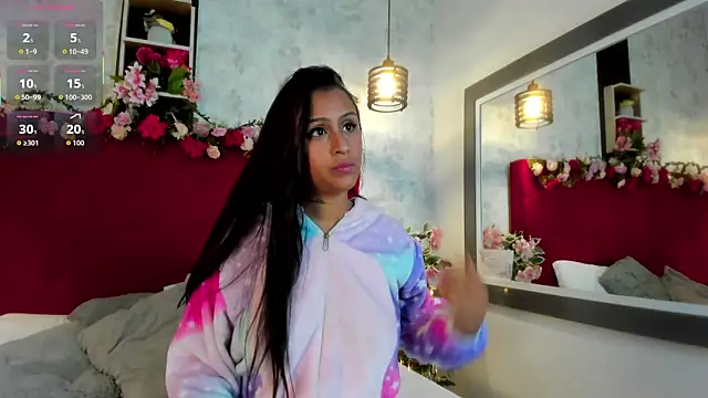 SarahEscobarr online show from 1, 10, 2025