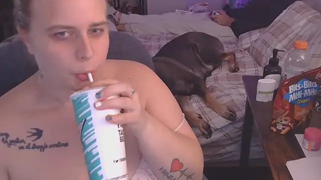 Snapshot of Sexyblonde12344 chatting on 8, 10, 2025 Sexyblonde12344 online show from 8, 10, 2025