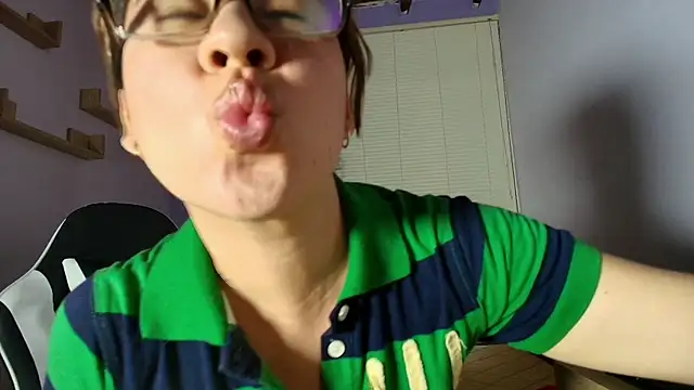 Snapshot of luna_desiree chatting on 14, 10, 2025 luna desiree online show from 14, 10, 2025
