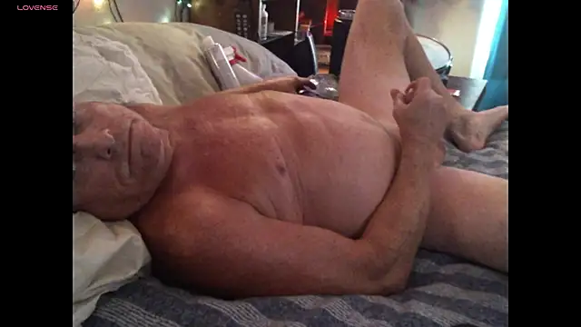 Pussyeat2please online show from 27, 9, 2025