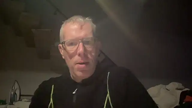 Snapshot of choupipat1 chatting on 2, 10, 2025 choupipat1 online show from 2, 10, 2025