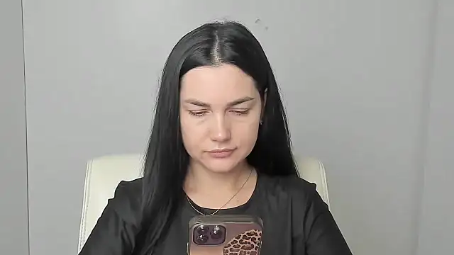 Lune Moon online show from 3, 10, 2025