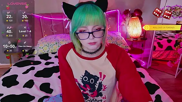 CoralineYoung online show from 26, 4, 2026