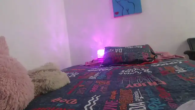 Snapshot of Victoria_new chatting on 19, 10, 2025 Victoria new online show from 19, 10, 2025