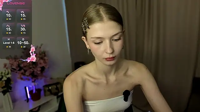 holylisssa online show from 5, 11, 2025