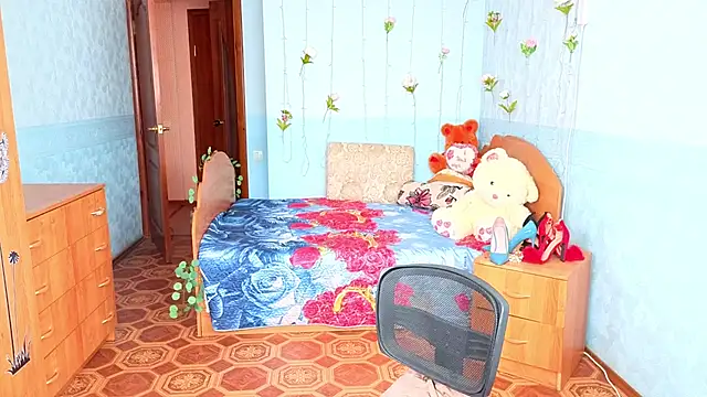 Audrey Aura online show from 27, 9, 2025