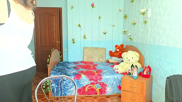 Audrey Aura online show from 2, 10, 2025