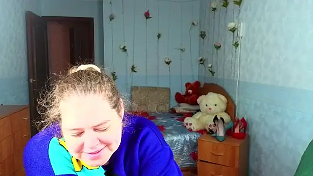 Audrey Aura online show from 6, 10, 2025