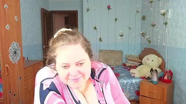 Audrey Aura online show from 13, 10, 2025