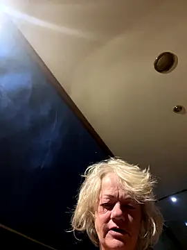 ladyboatlady online show from 28, 9, 2025