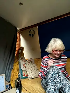 ladyboatlady online show from 23, 11, 2025