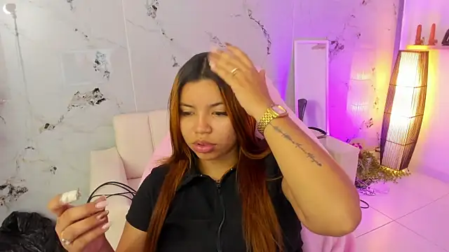 Snapshot of scarlett_enjoy1 chatting on 10, 11, 2025 scarlett enjoy1 online show from 10, 11, 2025