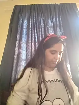 Snapshot of cute_indianxo chatting on 8, 6, 2026 cute indianxo online show from 8, 6, 2026