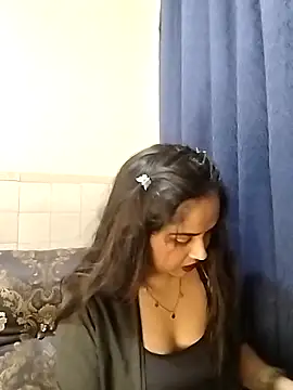 Snapshot of cute_indianxo chatting on 8, 6, 2026 cute indianxo online show from 8, 6, 2026