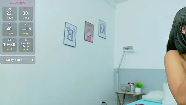 cutepetitee online show from 29, 9, 2025