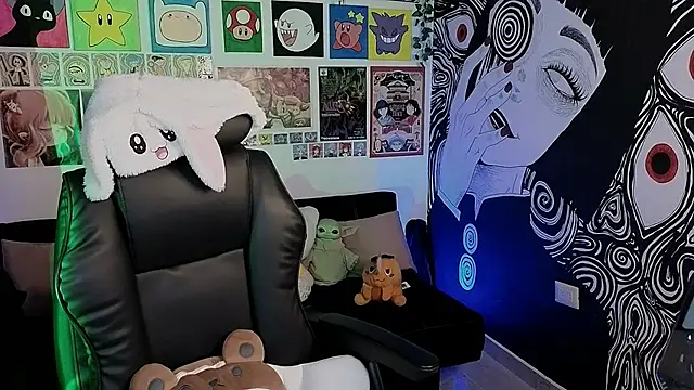 Yuhwan  online show from 15, 9, 2025