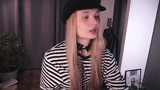 lisa schiele online show from 5, 11, 2025