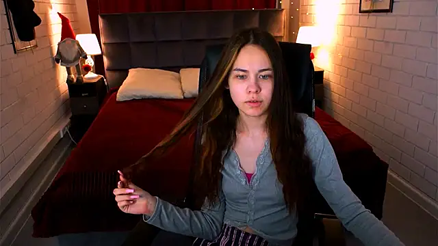 Snapshot of UliaNeer chatting on 23, 4, 2026 UliaNeer online show from 23, 4, 2026