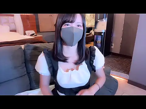 Snapshot of moemilk chatting on 3, 10, 2025 moemilk online show from 3, 10, 2025