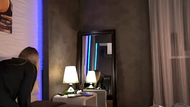 Snapshot of AriWild chatting on 7, 10, 2025 AriWild online show from 7, 10, 2025