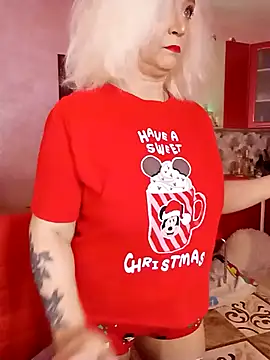 SquirtMilf00 online show from 17, 12, 2025