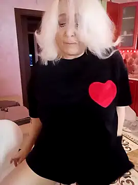 SquirtMilf00 online show from 4, 3, 2026