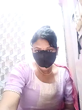 Snapshot of varnika chatting on 2, 12, 2025 varnika online show from 2, 12, 2025