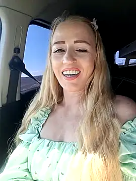 DeeA Blondy online show from 27, 9, 2025