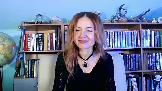 Snapshot of Foxilady357 chatting on 31, 10, 2025 Foxilady357 online show from 31, 10, 2025