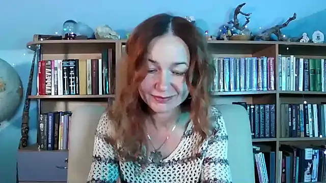 Snapshot of Foxilady357 chatting on 4, 12, 2025 Foxilady357 online show from 4, 12, 2025