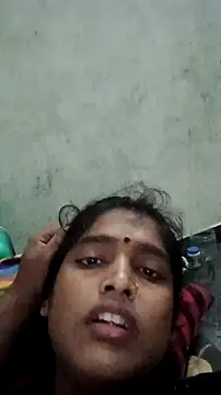 Snapshot of Guriya0076 chatting on 7, 10, 2025 Guriya0076 online show from 7, 10, 2025