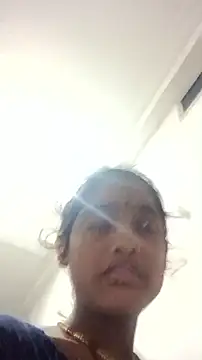 Snapshot of Guriya0076 chatting on 10, 10, 2025 Guriya0076 online show from 10, 10, 2025