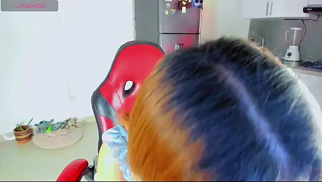 alexandra cute online show from 8, 4, 2026