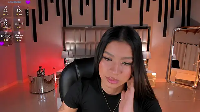 SophieHouston  online show from 10, 4, 2026