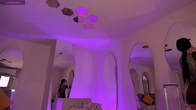 MilaLawrence online show from 2, 12, 2025