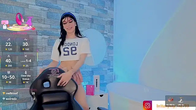 Snapshot of boyfox_tay chatting on 28, 11, 2025 boyfox tay online show from 28, 11, 2025