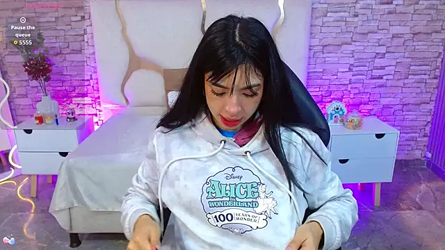 juno tay online show from 24, 11, 2025