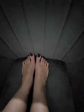 Snapshot of Victoria_Vergara chatting on 22, 11, 2025 Victoria Vergara online show from 22, 11, 2025