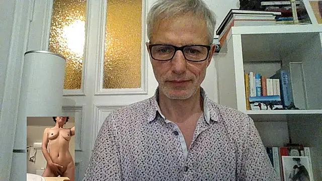 Snapshot of SexyLeon8 chatting on 17, 2, 2025 SexyLeon8 online show from 17, 2, 2025