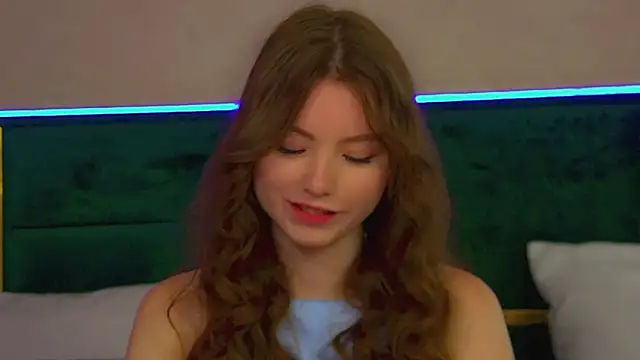 Snapshot of KeiraAsti chatting on 28, 9, 2025 KeiraAsti online show from 28, 9, 2025