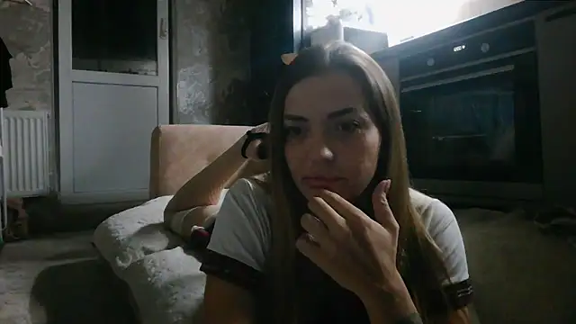 Snapshot of MoonChristie chatting on 30, 9, 2025 MoonChristie online show from 30, 9, 2025