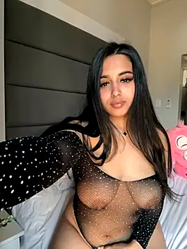 Snapshot of LilMisIndianx chatting on 9, 10, 2025 LilMisIndianx online show from 9, 10, 2025