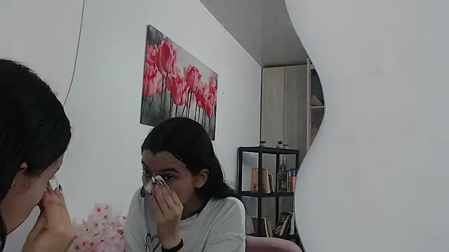 pinky f00x online show from 25, 3, 2026