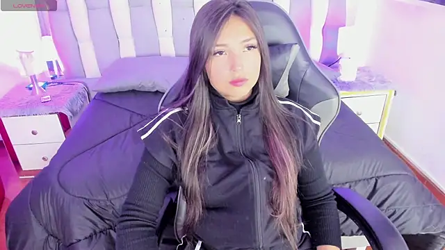 Snapshot of Adaara_Rey chatting on 9, 10, 2025 Adaara Rey online show from 9, 10, 2025