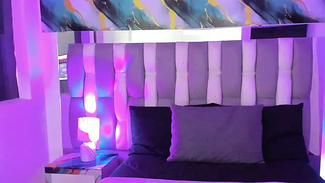 Snapshot of Adaara_Rey chatting on 4, 12, 2025 Adaara Rey online show from 4, 12, 2025